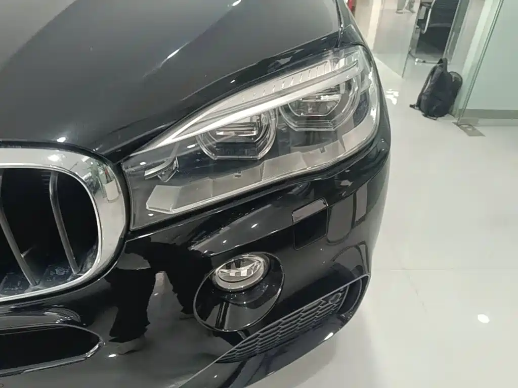 BMW X5 (Import) — миниатюра 24