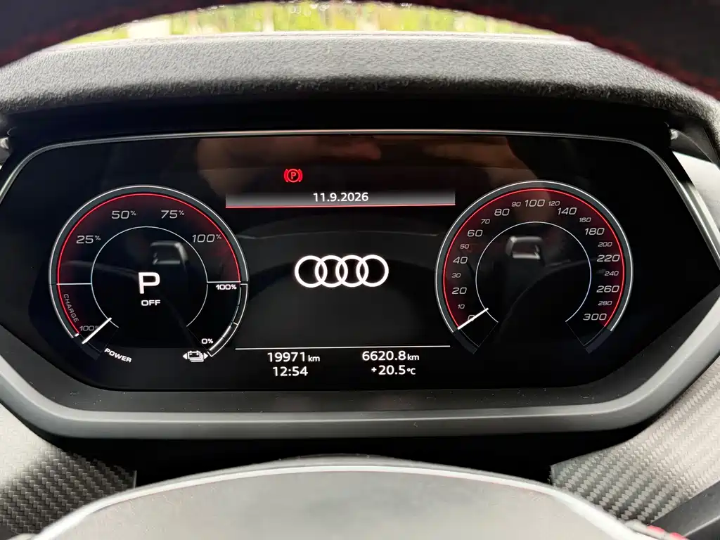 Audi e-tron GT — миниатюра 13