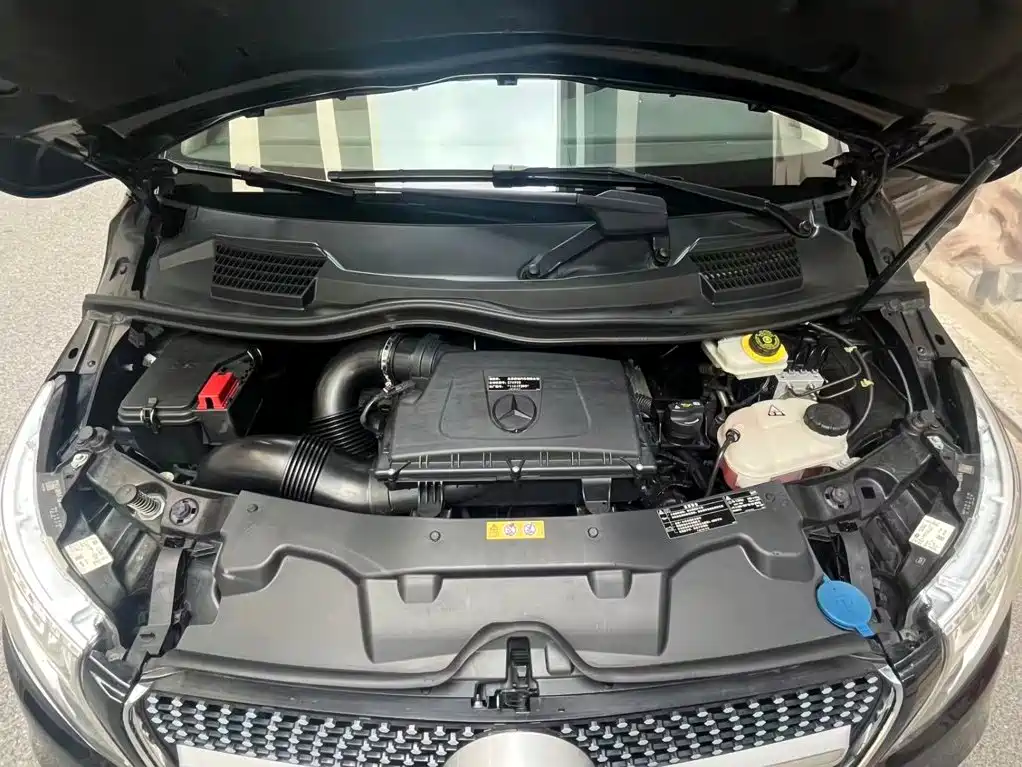 Mercedes-Benz V-Class — миниатюра 7