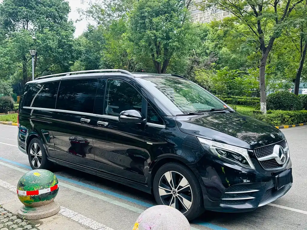 MERCEDES-BENZ V CLASS