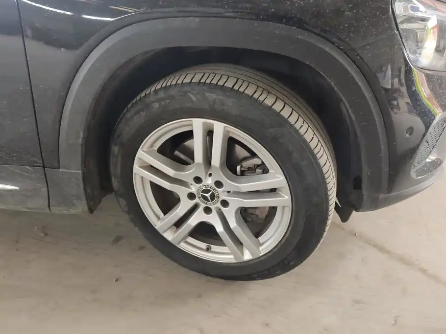 Mercedes-Benz GLB — миниатюра 6