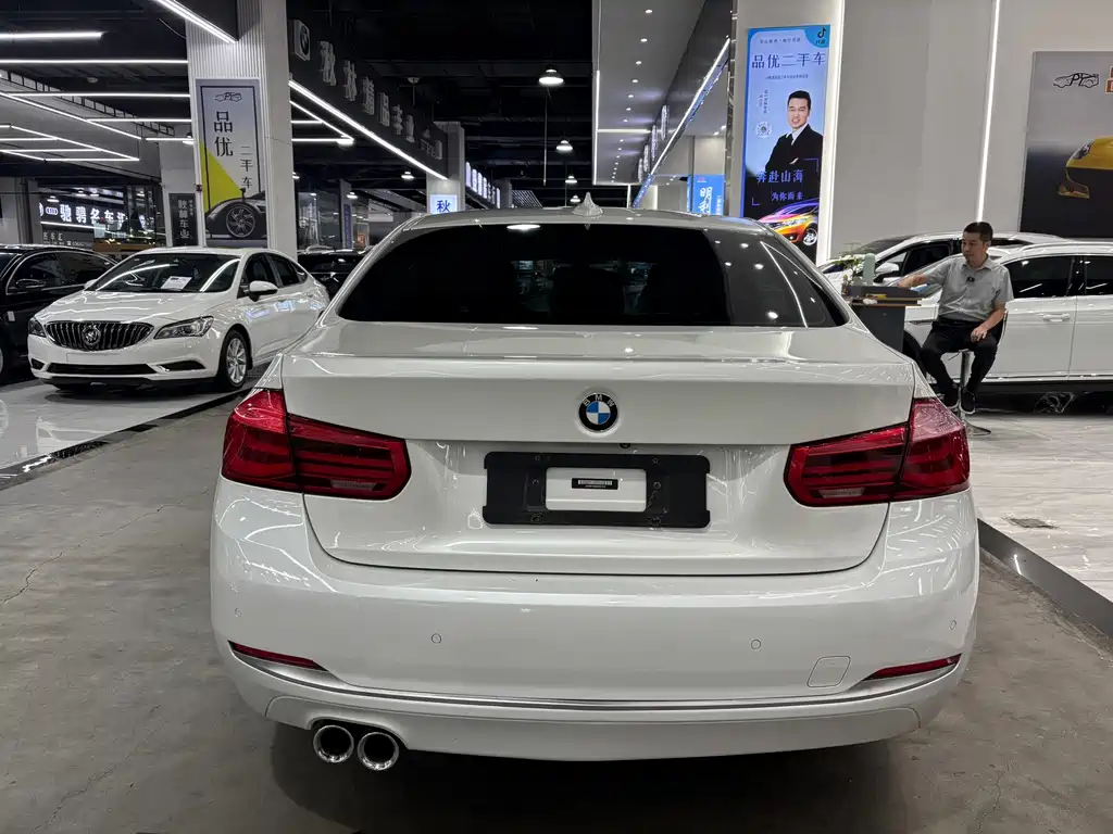 BMW 3 Series — миниатюра 11
