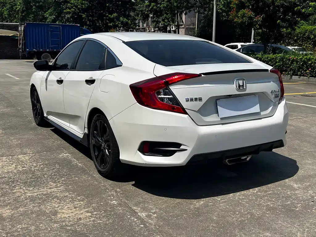 Honda Civic — миниатюра 7