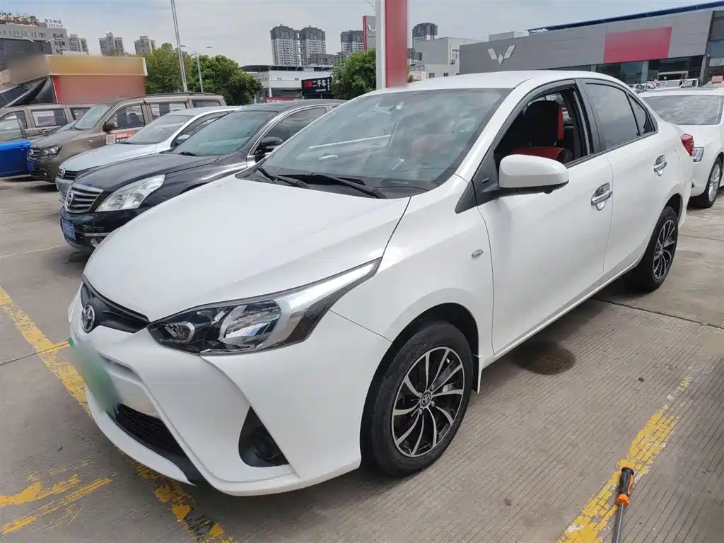 Toyota Yaris L 2019