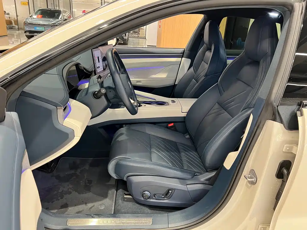 ZEEKR EXTREME KRYPTON 001