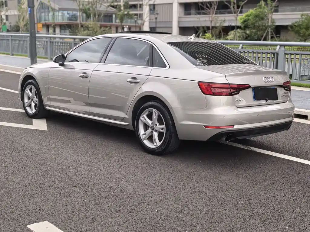 Audi A4L — миниатюра 5