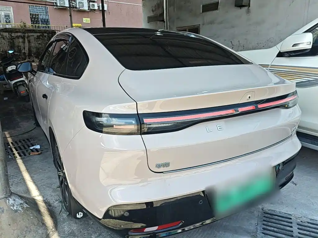 Leapmotor Leapmotor B01 — миниатюра 5