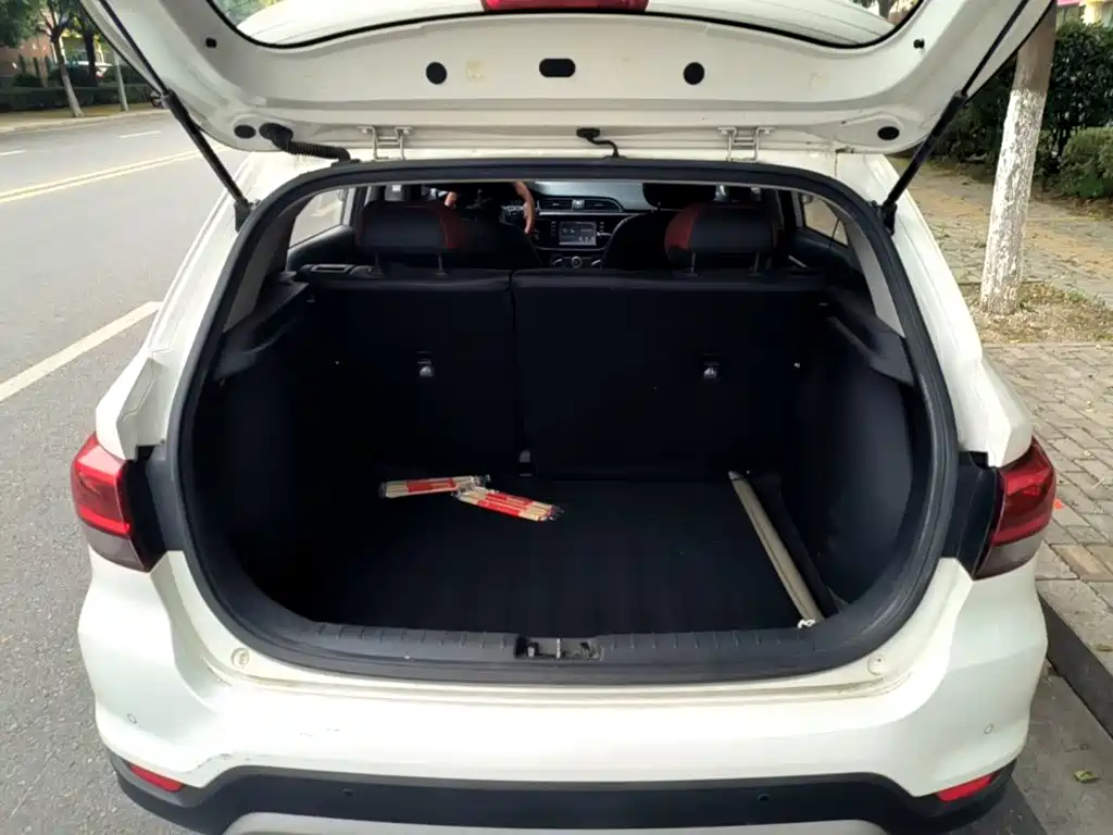 Kia KX Cross — миниатюра 19