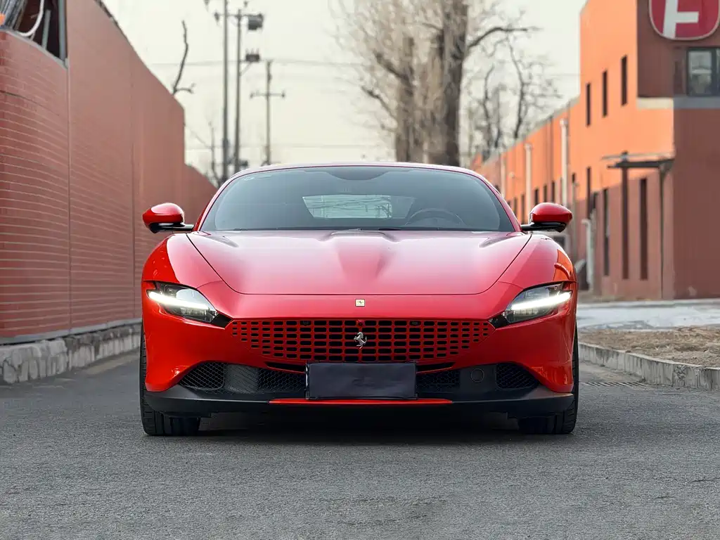 FERRARI ROMA