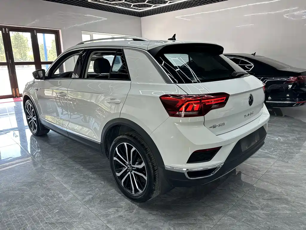 Volkswagen T-Roc — миниатюра 4