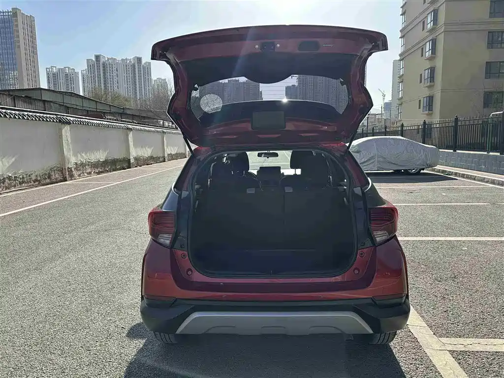 TOYOTA YARIS L ZHIXUAN