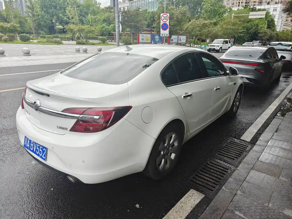 Buick Regal — миниатюра 5