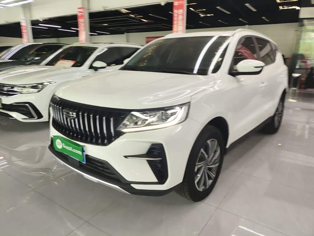 Geely Emgrand X6 1.4 л 2024 г. Белый, пробег 20000 км