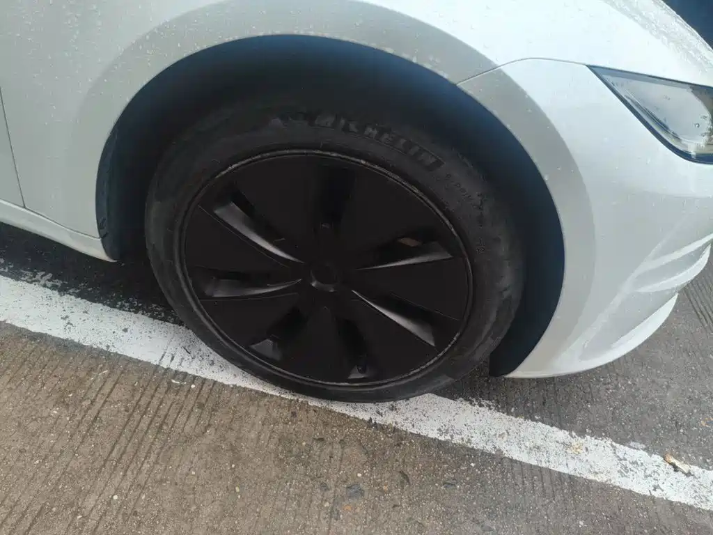 Tesla Model 3 — миниатюра 26
