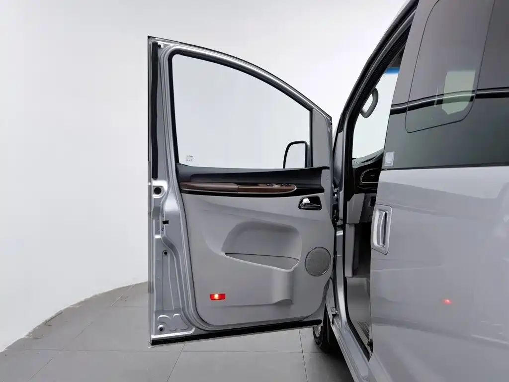 JAC Refine M5 — миниатюра 8