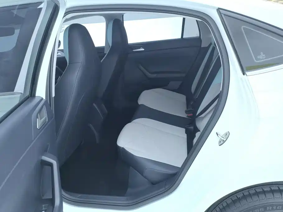 Volkswagen Lavida — миниатюра 11