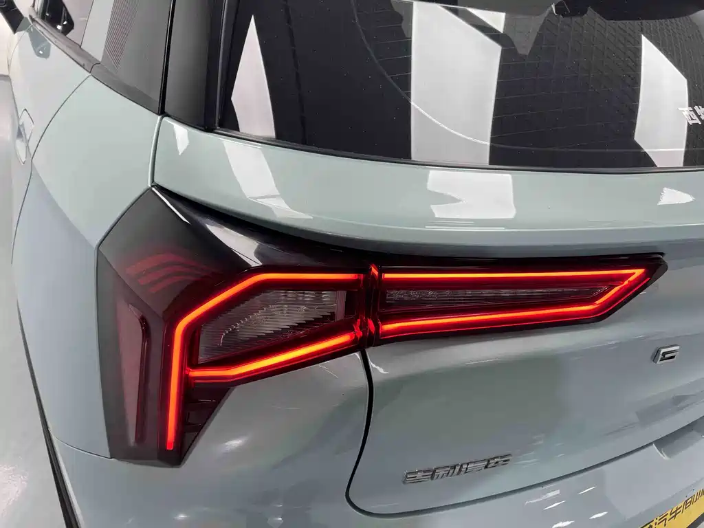 GEELY GEOMETRY E FIREFLY