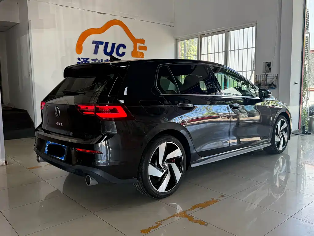 Volkswagen Golf GTI — миниатюра 14