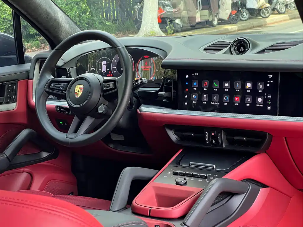 Porsche Cayenne — миниатюра 22