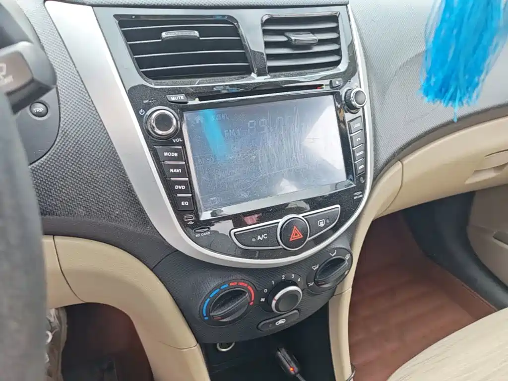 Hyundai Verna — миниатюра 13