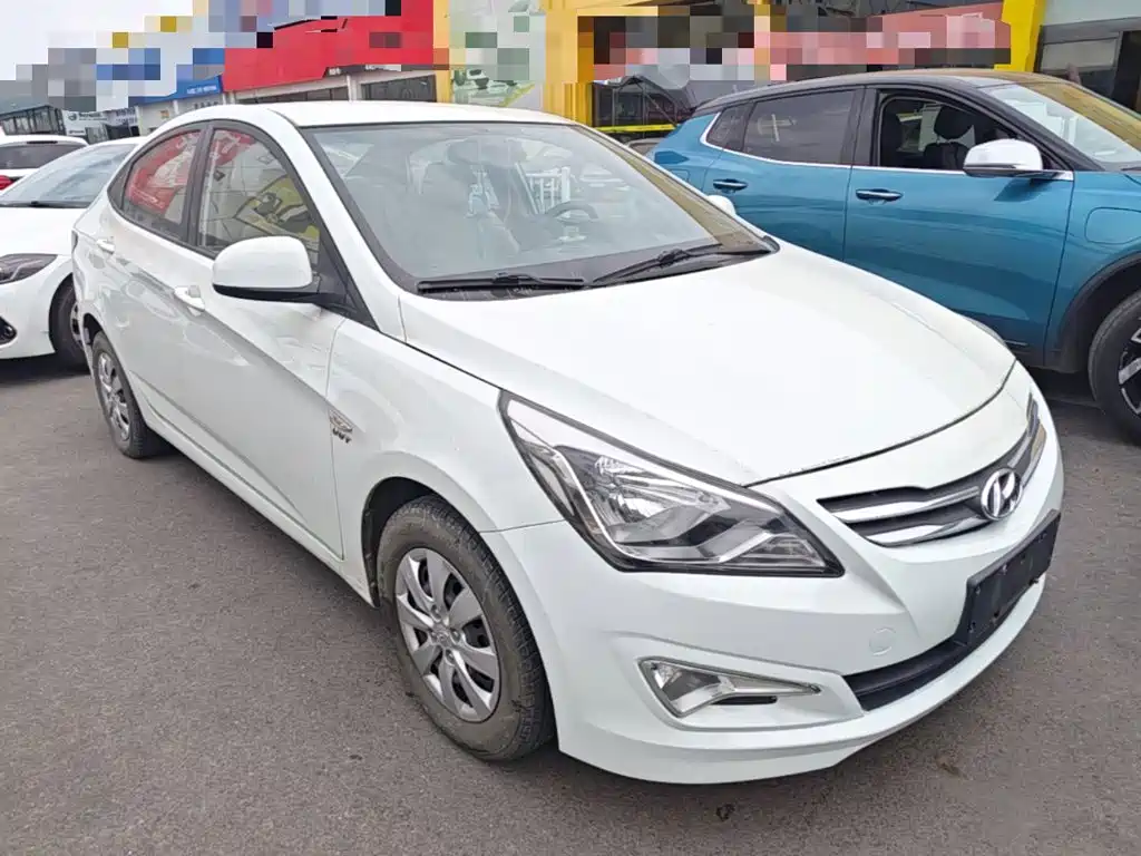 Hyundai Verna — миниатюра 4
