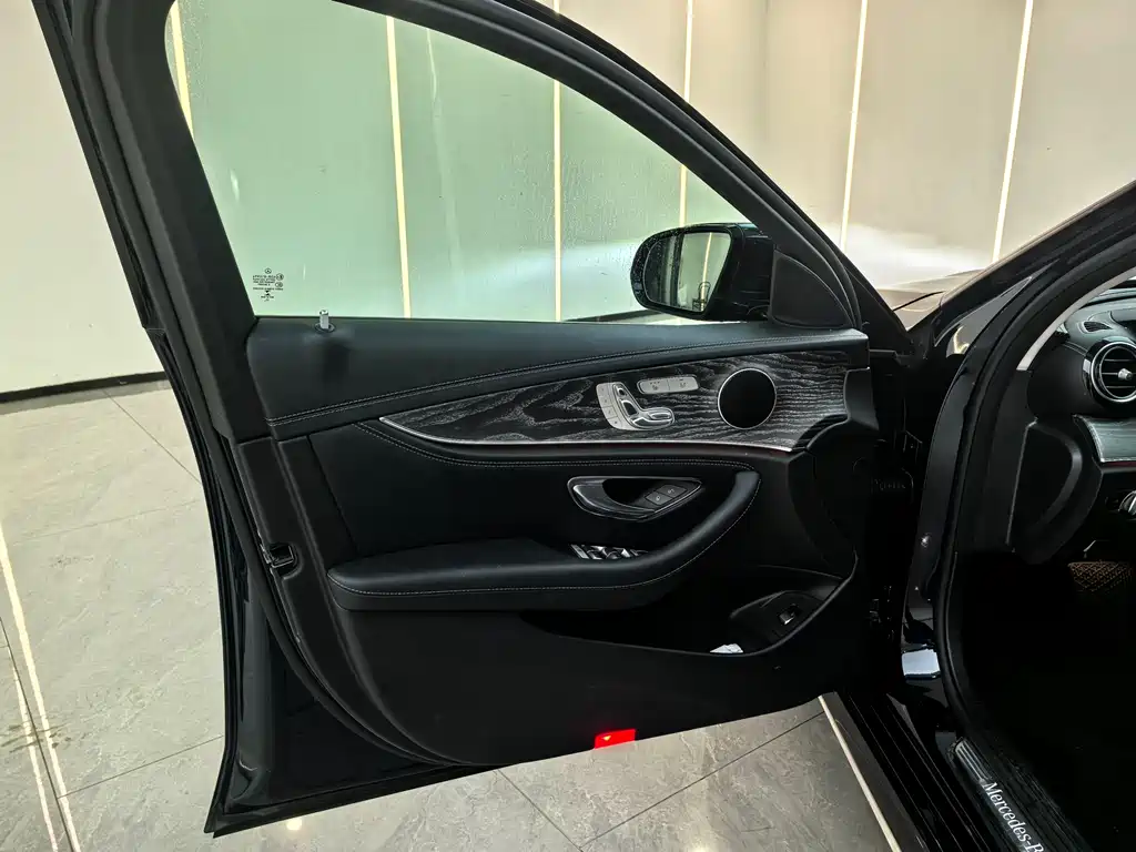 Mercedes-Benz E-Class E 2023 E 300 L Sport Fashion