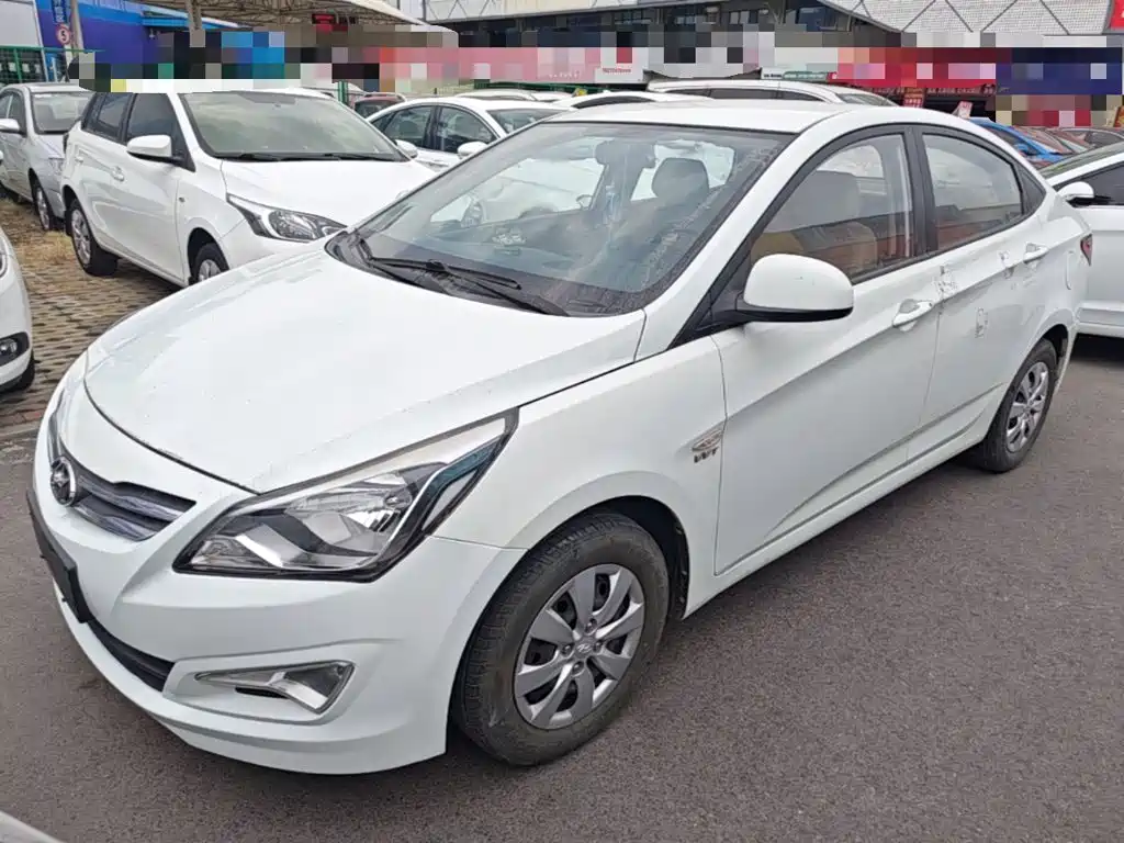 Hyundai Verna — миниатюра 2