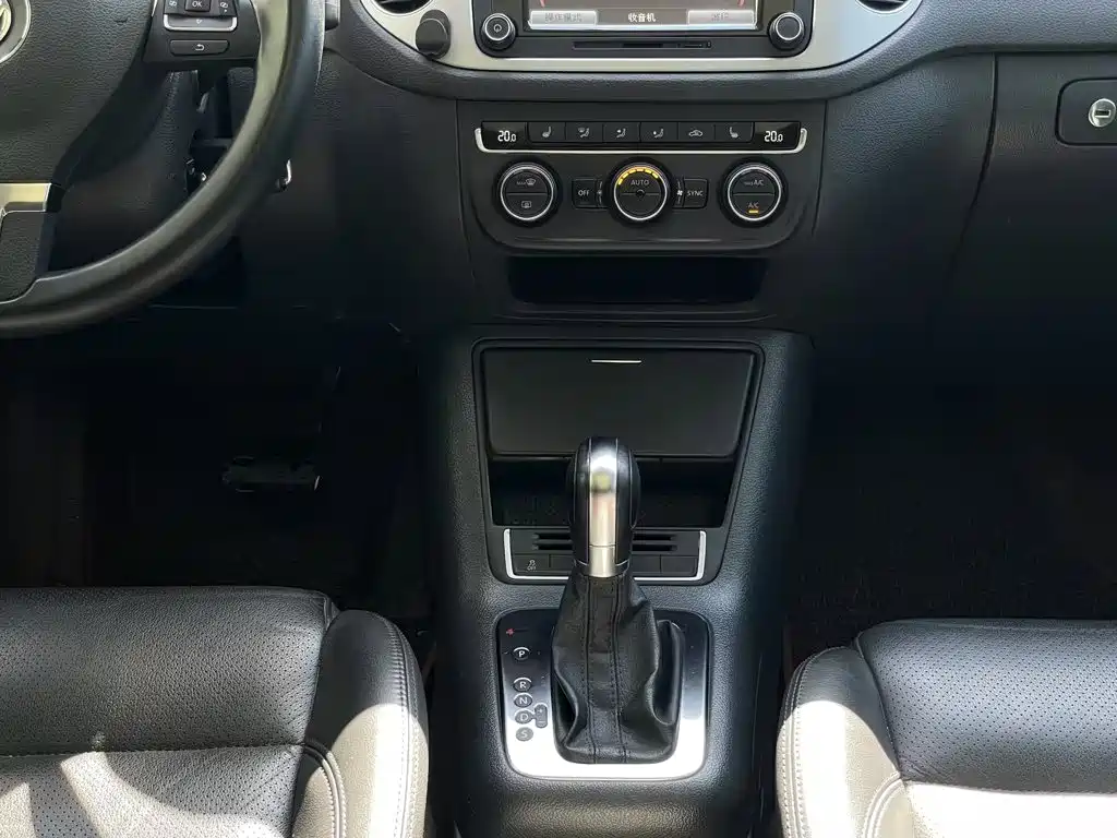 Volkswagen Tiguan — миниатюра 12