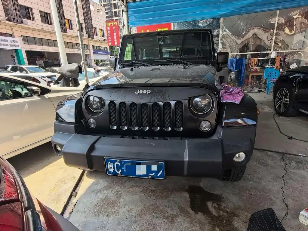Jeep Wrangler — миниатюра 2