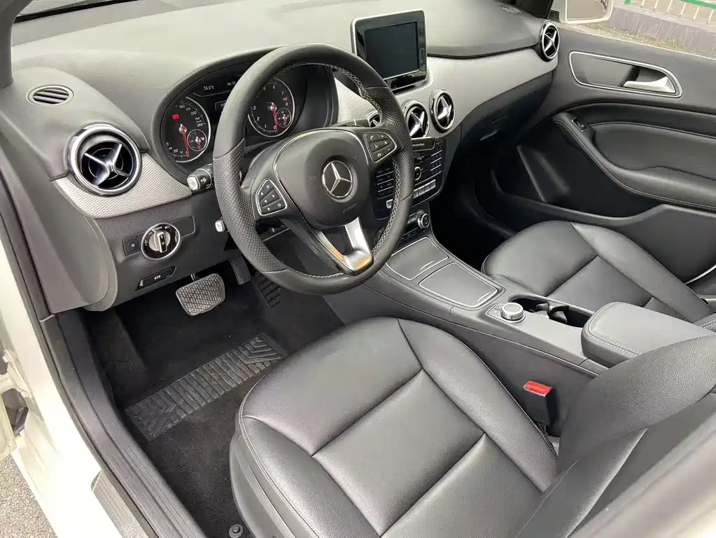 Mercedes-Benz B-Class — миниатюра 9