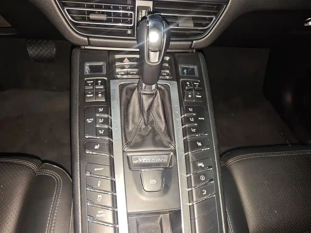 Porsche Macan — миниатюра 15