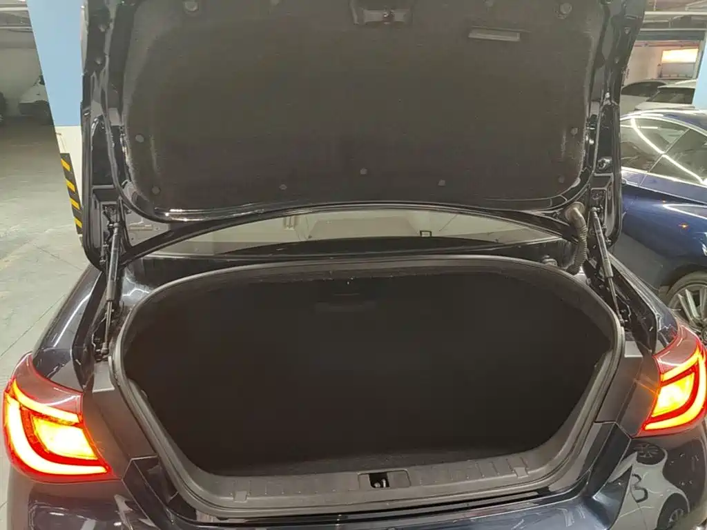 Infiniti Q70 — миниатюра 19