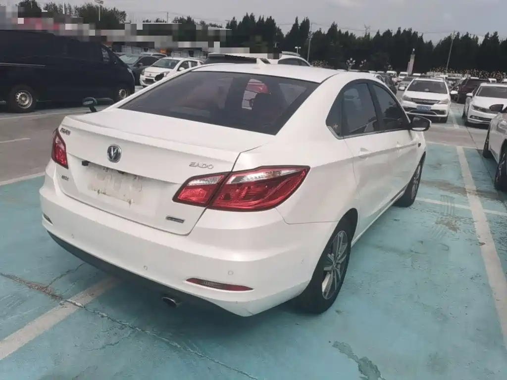 Changan Eado — миниатюра 7