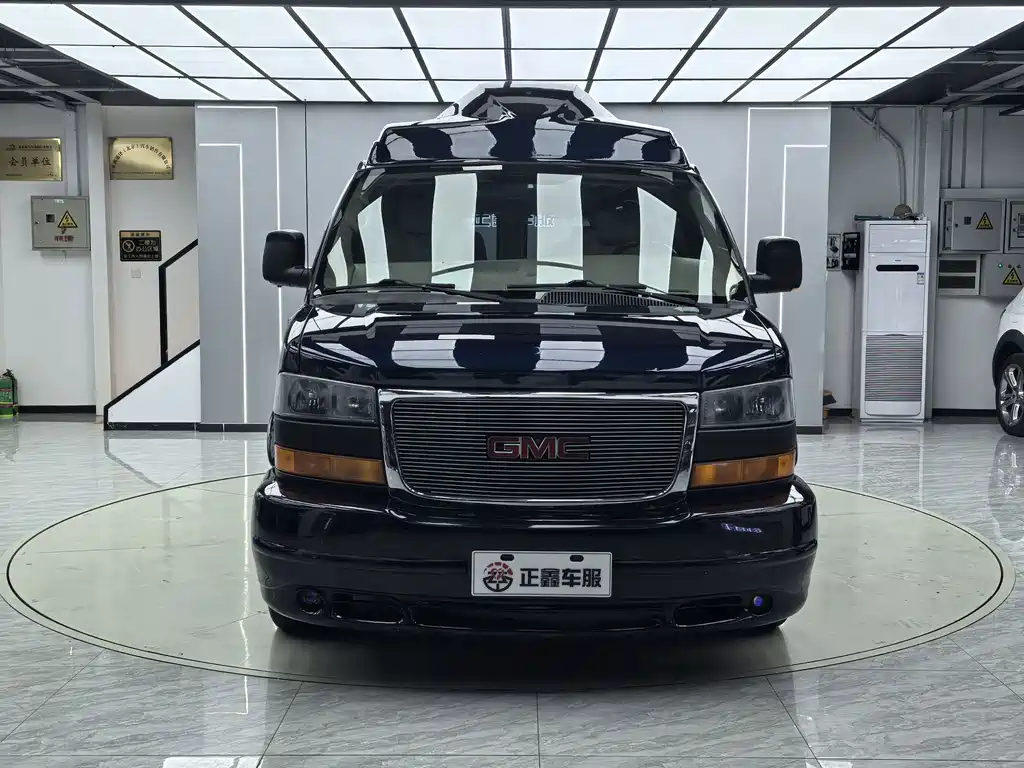 GMC Savana — миниатюра 2