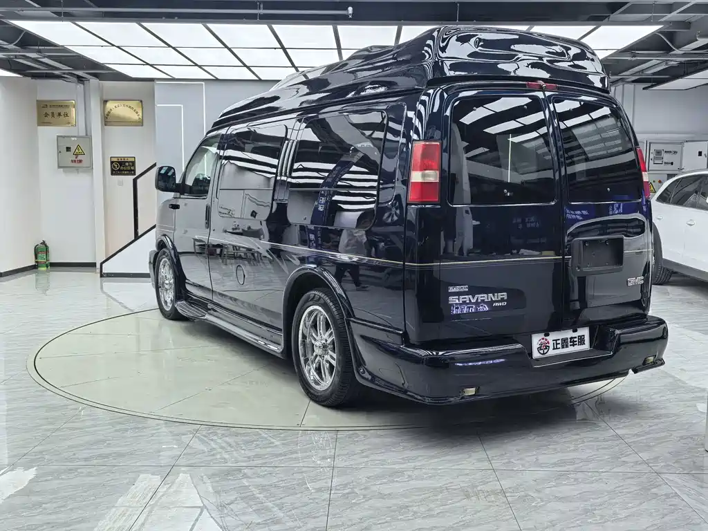 GMC Savana — миниатюра 20