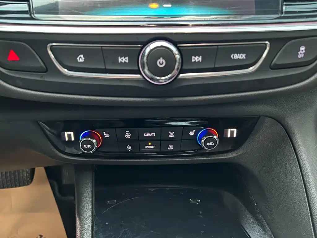 Buick Regal — миниатюра 12