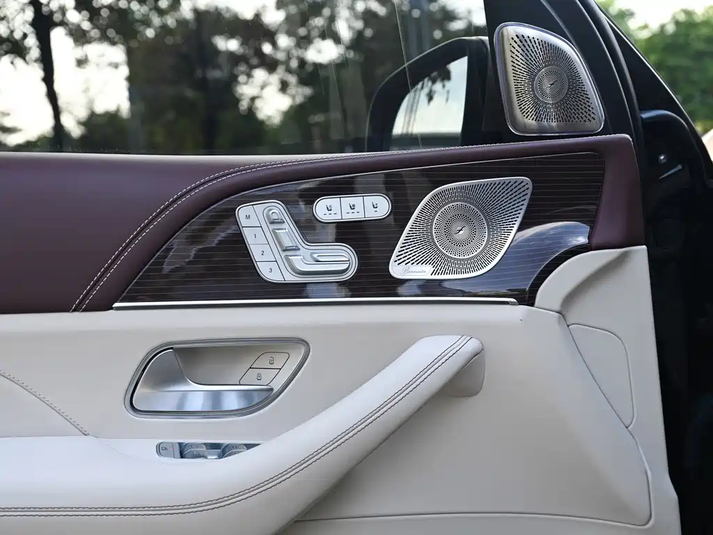 Mercedes-Benz GLS — миниатюра 14