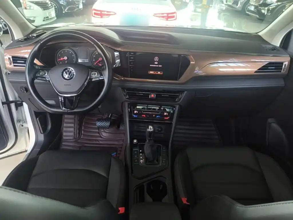 Volkswagen Tharu — миниатюра 10