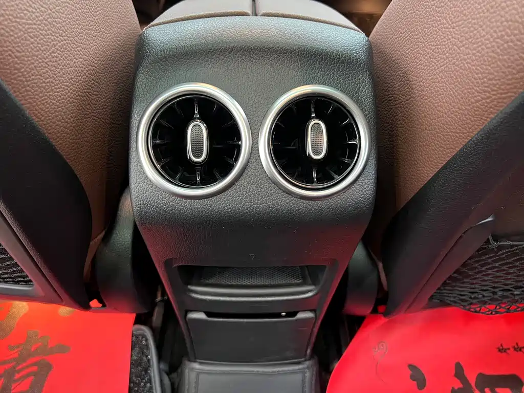 Mercedes-Benz EQB — миниатюра 18