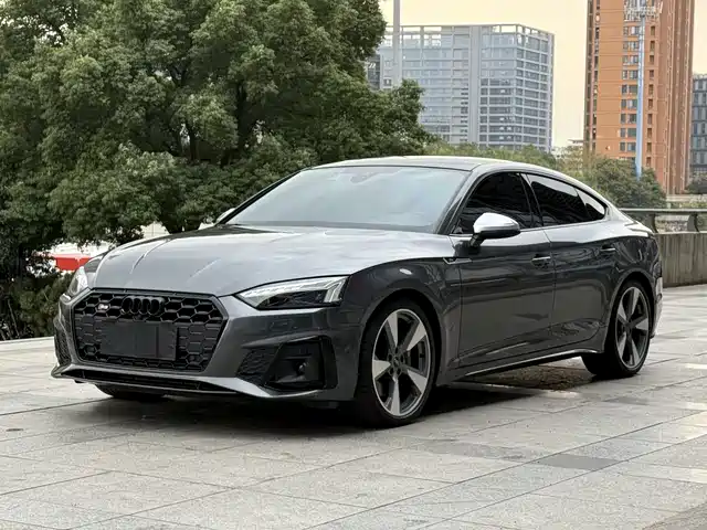AUDI S5