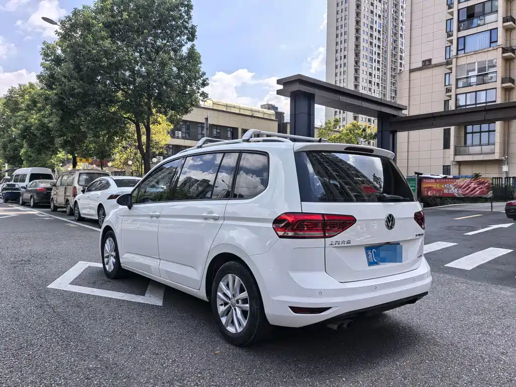 Volkswagen Touran — миниатюра 6