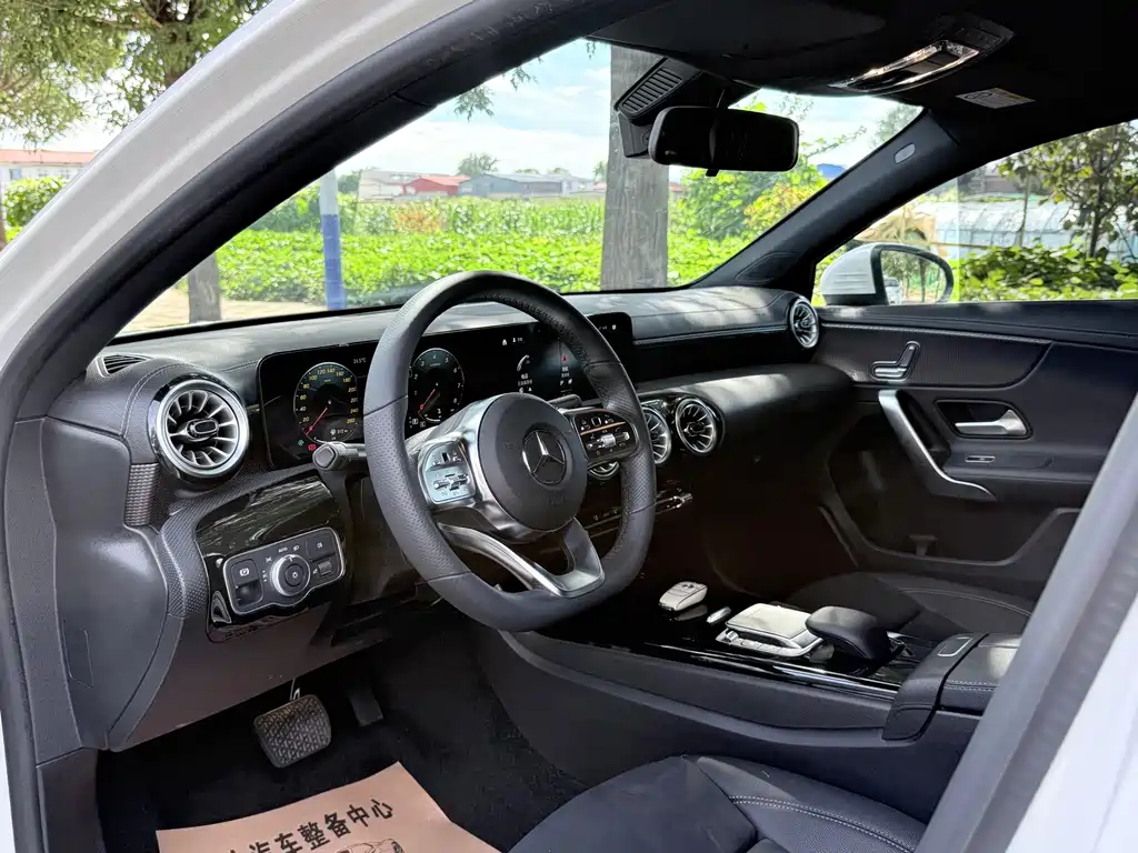 Mercedes-Benz A-Class — миниатюра 4