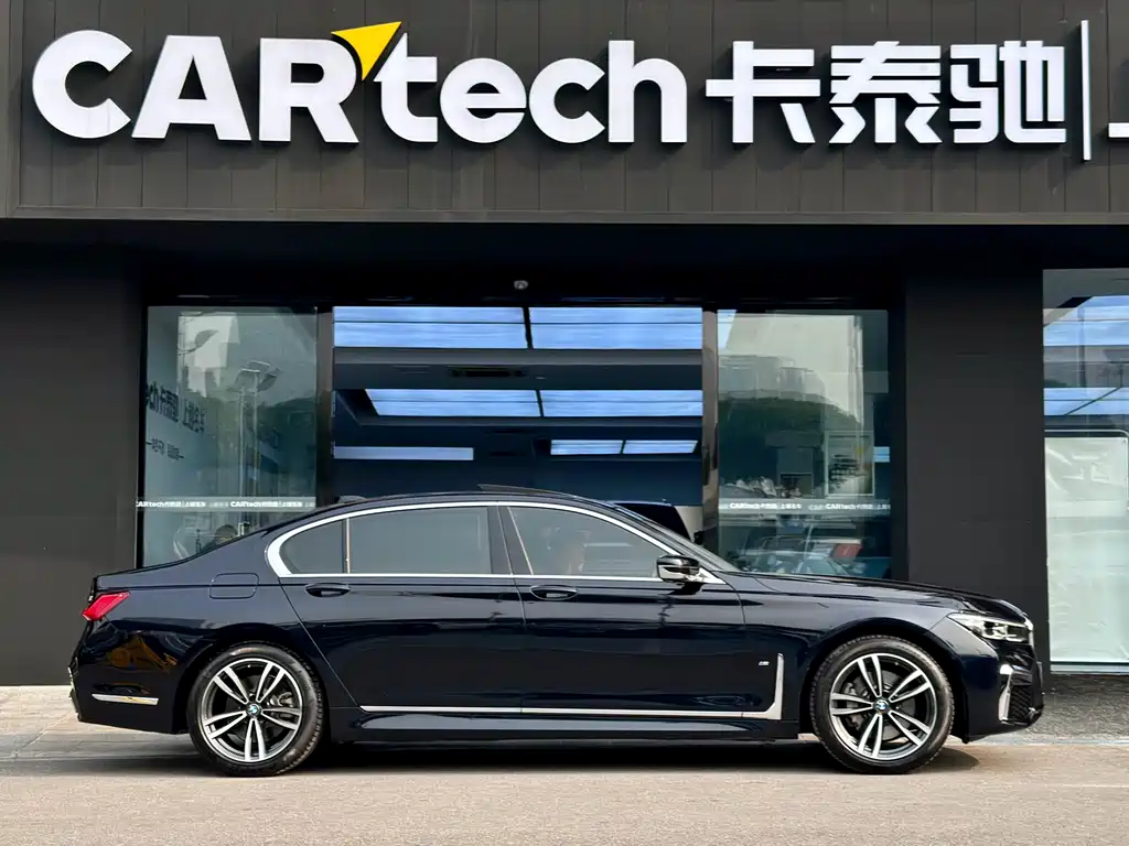 BMW 7 SERIES