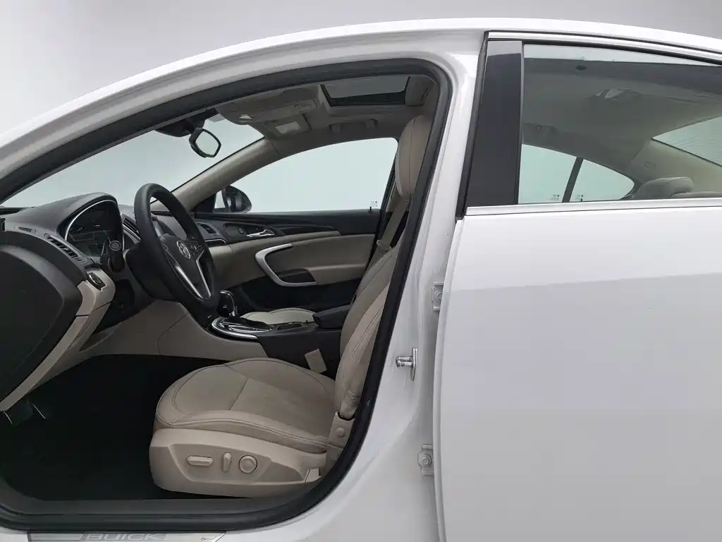 Buick Regal — миниатюра 10
