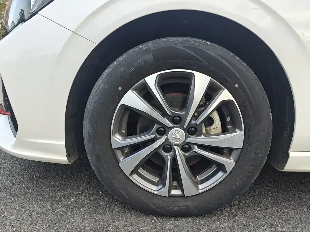 Changan Eado — миниатюра 7