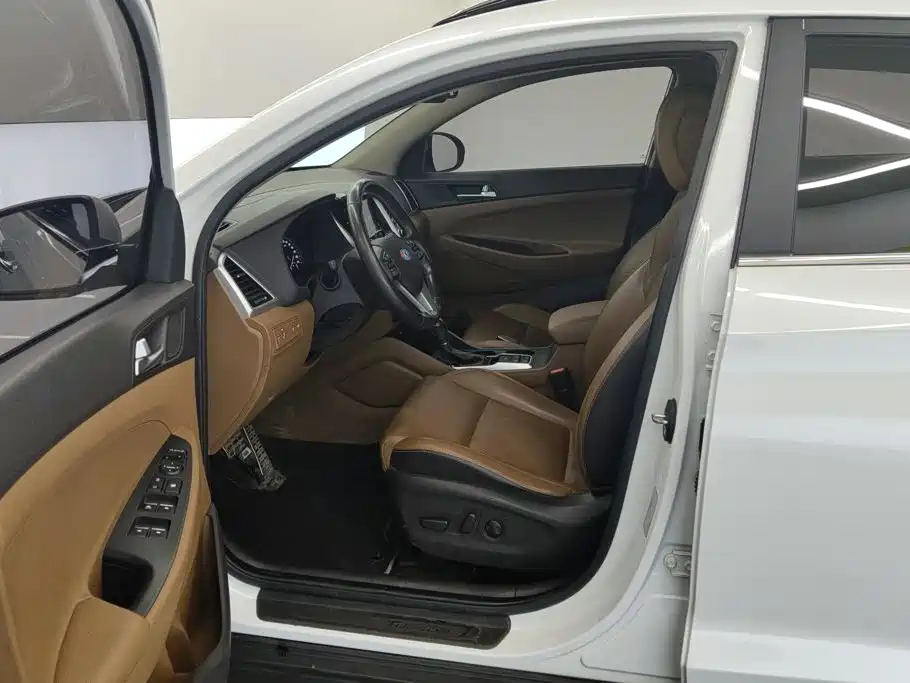 Hyundai Tucson — миниатюра 9