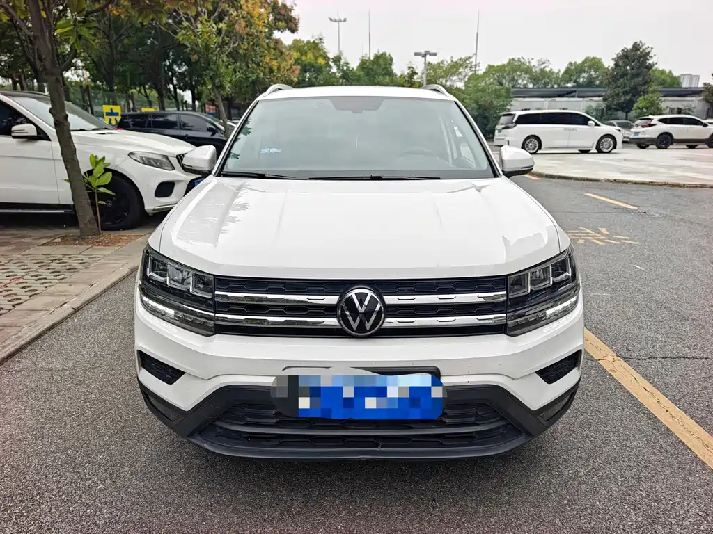 Volkswagen Tharu — миниатюра 2