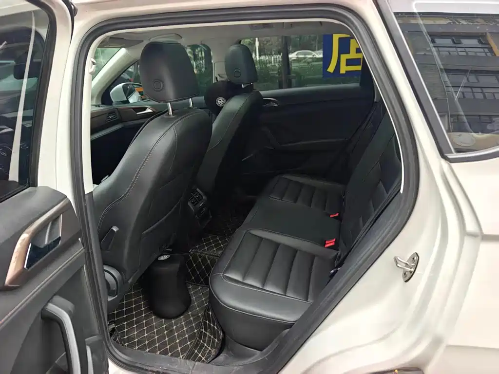 Volkswagen Tharu — миниатюра 8