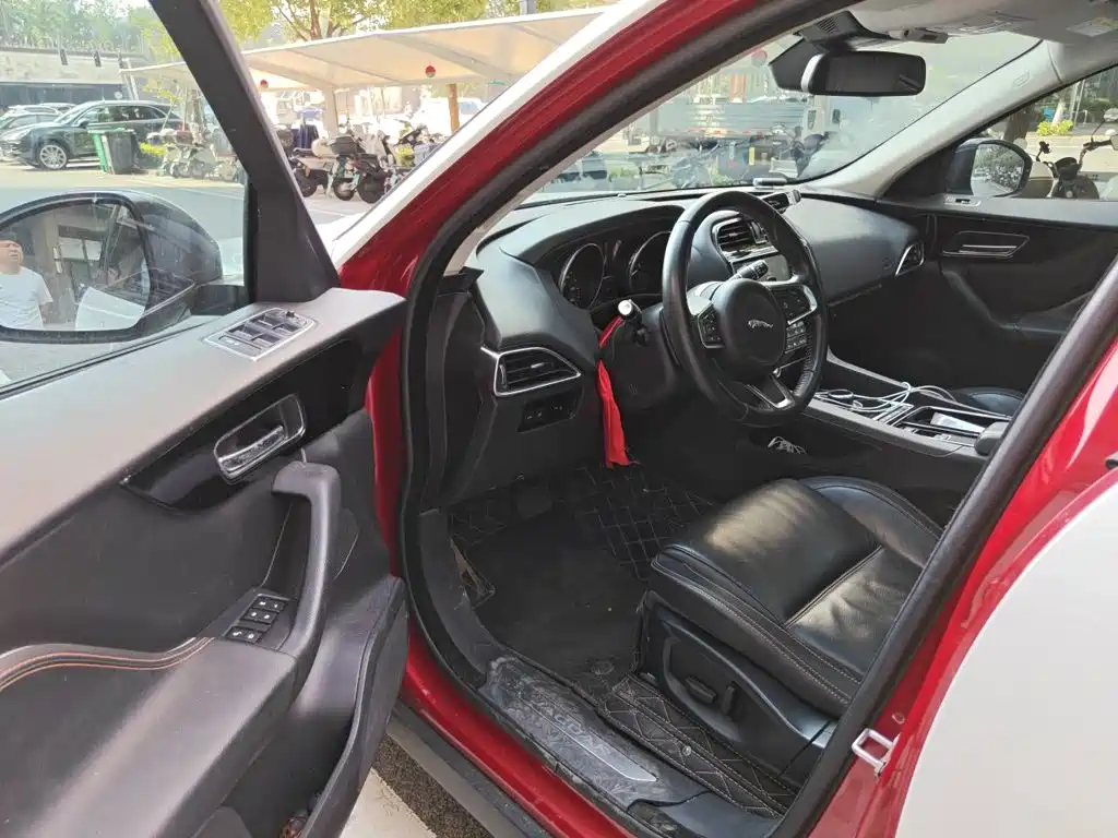 Jaguar F-PACE — миниатюра 17