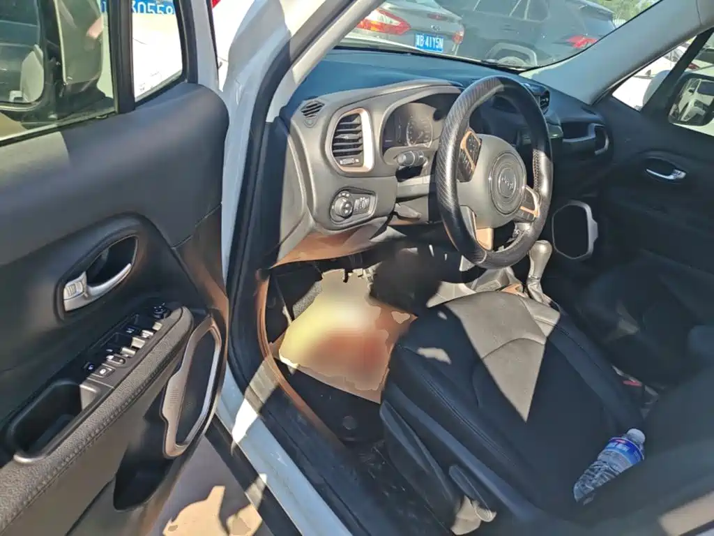 Jeep Renegade — миниатюра 16